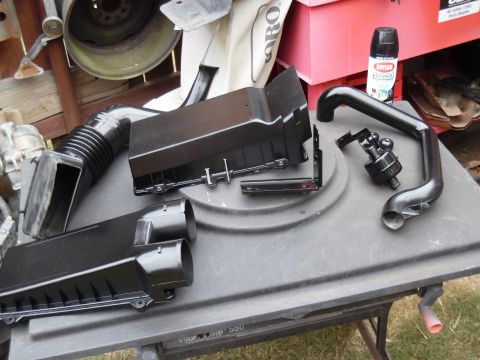 1993 Ford Bronco - The intake plastics were getting hazy, so I bathed them in black Fusion. I might touch up the interiors later.