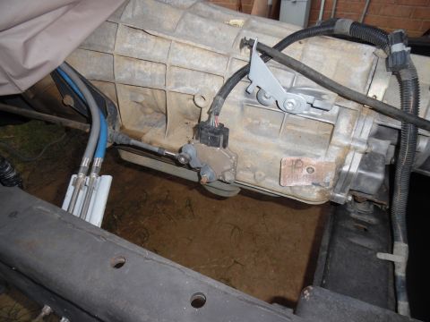 1993 Ford Bronco - The rusty shift lever was getting noticeable against all the other clean parts, so I gave it some engine gray & silicone grease at the shif…