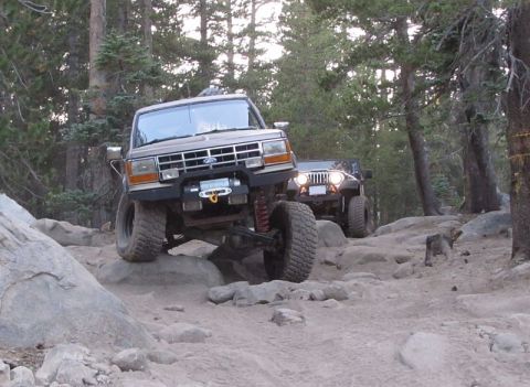 1990 Ford Bronco II - Found a spot to flex it out on the trail heading to Red Lake / Coyote Lake, Ca.