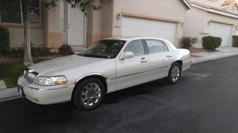 2004 Lincoln Town Car