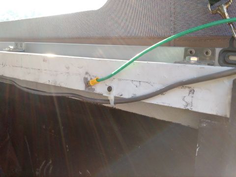 1992 Ford Bronco - antenna ground wire.