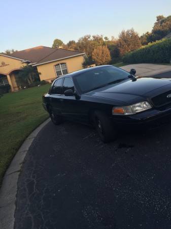 2006 Ford Crown Victoria photo