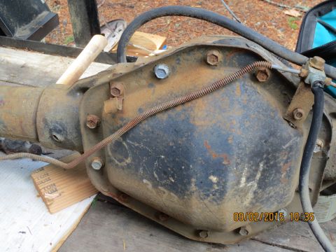 1986 Ford Bronco - attached to the diff cover is the original brake line system. I plan on running a tee either on the housing itself, or on the top bolt to e…