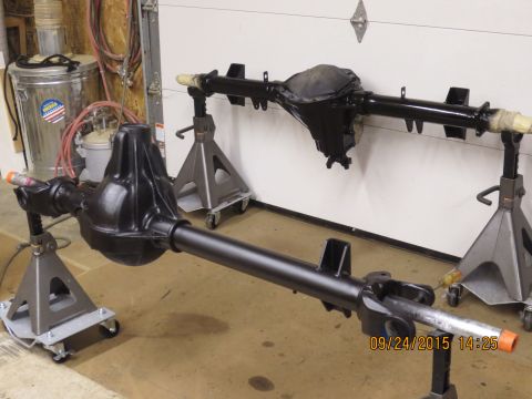 1986 Ford Bronco - both axles getting the top coat. I believe the 60 hasn't been painted yet and the 14 bolt is drying in the back.