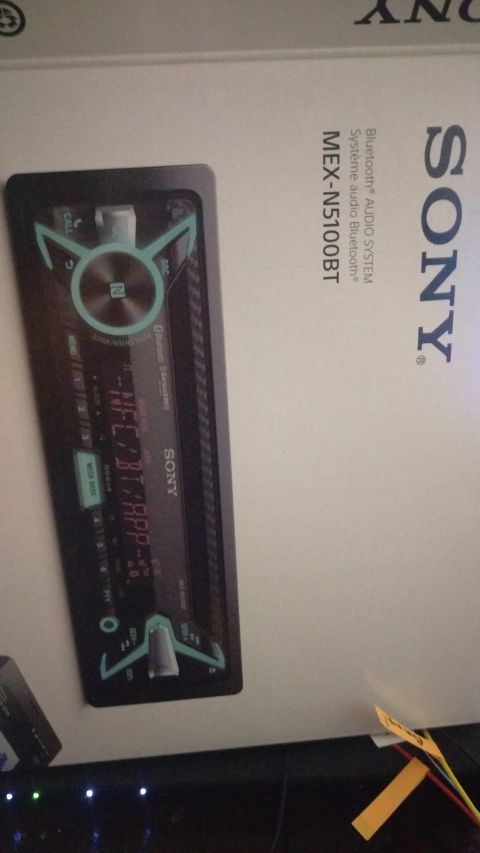 1994 Ford Bronco - Product photograph of a Sony car stereo box, not a technical document.