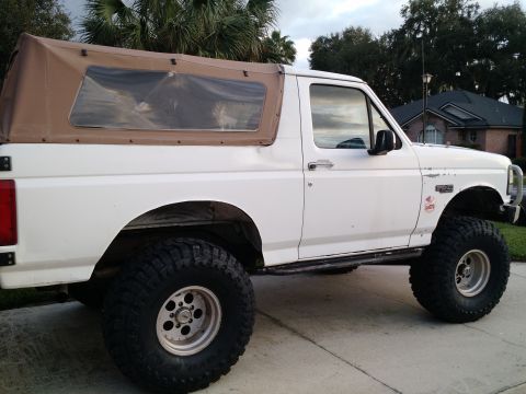 1992 Ford Bronco - New Toyo Open Country M/Ts - 37 14.50 15