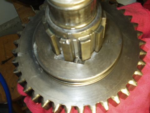 1978 Ford Bronco - Is this how the spring is installed on the first gear hub