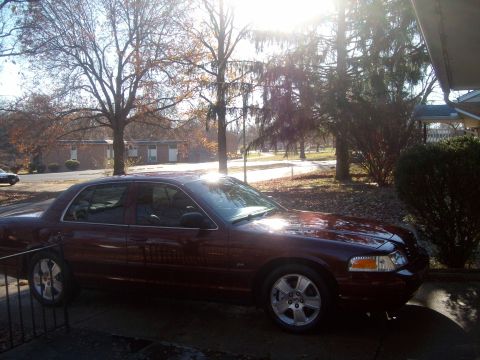 2004 Ford Crown Victoria - Last pics of the stock wheels.