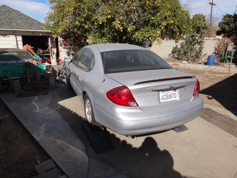 2003 Ford Taurus