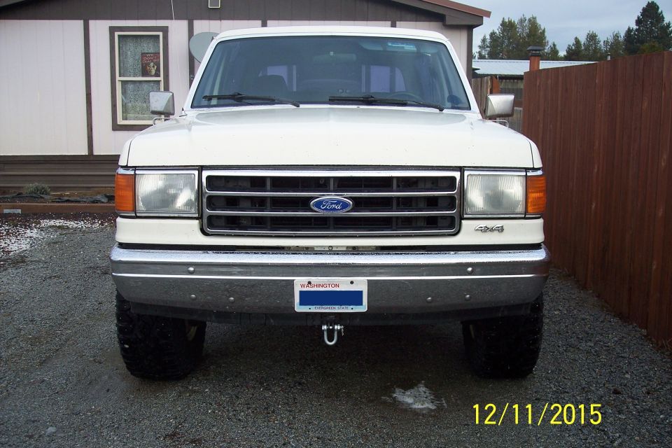 1990 Ford Bronco front view with Washington license plate