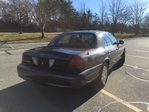 2001 Ford Crown Victoria