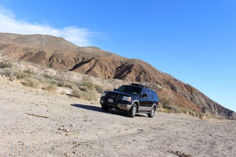 2003 Ford Expedition “TOW RIG”