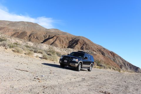 2003 Ford Expedition “TOW RIG”