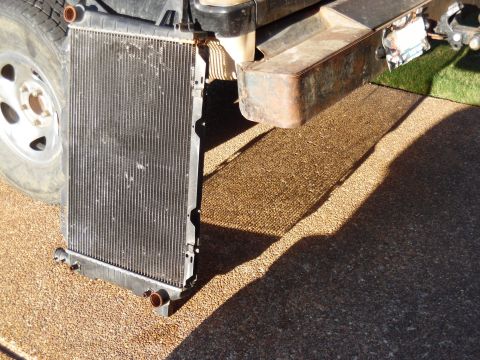 1993 Ford Bronco - Yep - radiator fins are clean & straight. [url=http://www.supermotors.net/registry/media/1068855] http://www.supermotors.net/getfile/106885…