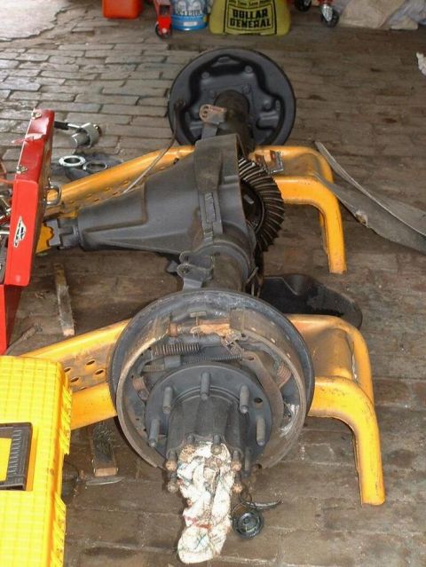 1978 Ford Bronco - Sterling 10.25" from a 1990 F250 diesel.