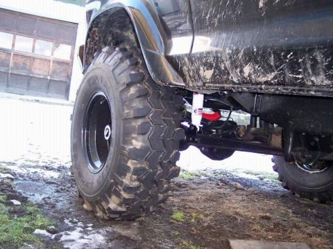 1978 Ford Bronco - Got some new rubber.