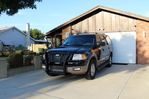 2003 Ford Expedition “TOW RIG”