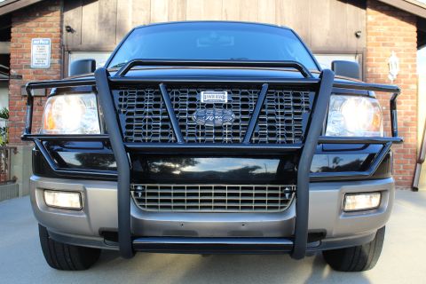 2003 Ford Expedition “TOW RIG”