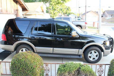 2003 Ford Expedition “TOW RIG”