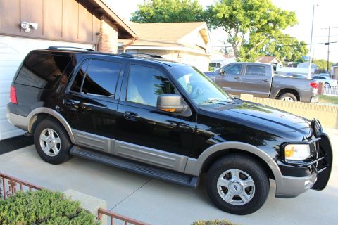 2003 Ford Expedition “TOW RIG”