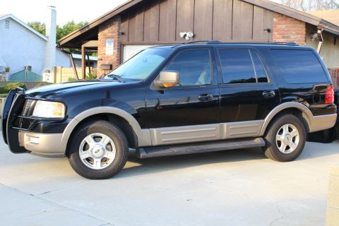 2003 Ford Expedition “TOW RIG”