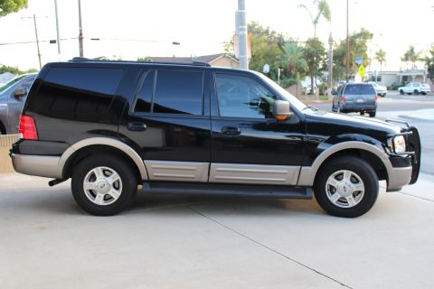 2003 Ford Expedition “TOW RIG”