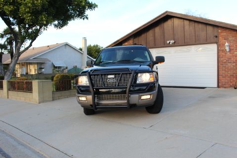 2003 Ford Expedition “TOW RIG”