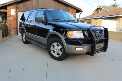 2003 Ford Expedition “TOW RIG”