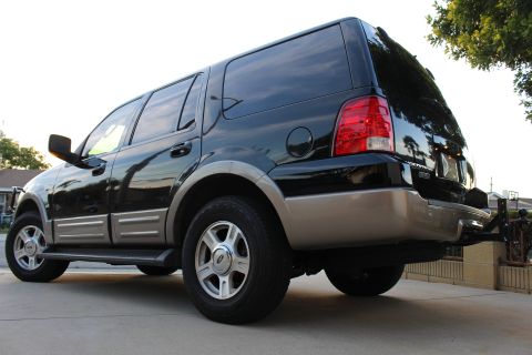2003 Ford Expedition “TOW RIG”