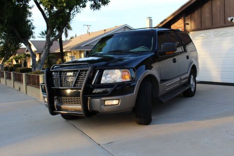 2003 Ford Expedition “TOW RIG”