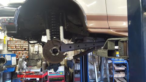1995 Ford Bronco - 4 inch BDS lift, springs and radius arms