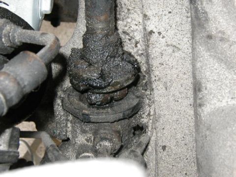 1985 Ford Bronco - lower joint.