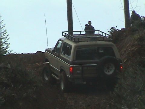 1994 Ford Explorer - Ken making his way up the Powerline trail