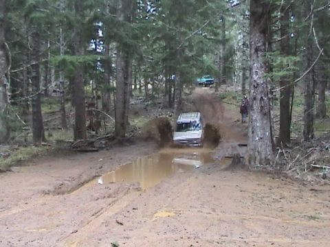1994 Ford Explorer - Girlpower flys into the hole a little to fast