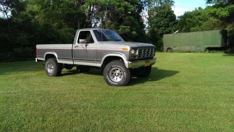 1986 Ford F-250 photo
