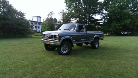 1986 Ford F-250 photo