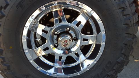 1995 Ford Bronco - Waiting for open wheel caps from Moto Metal for the fronts.