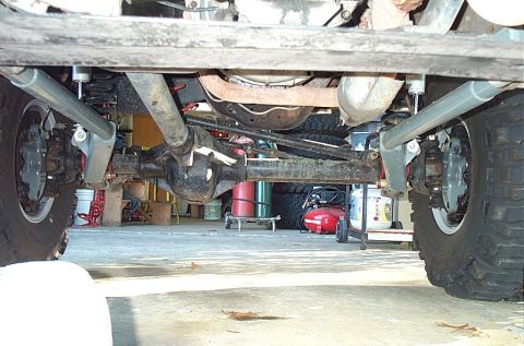 1995 Ford Bronco - dual piston calipers and 16" wheels