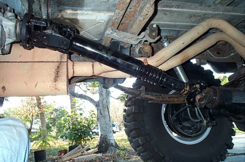 1995 Ford Bronco - Driveshaft. 1350 double-cardan and 1410 yoke. Made by Advance Driveline in Orlando.