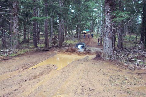 1996 Ford Bronco - Eric in is stock 4Runner giving it a valiant effort. (2/21/2004)
