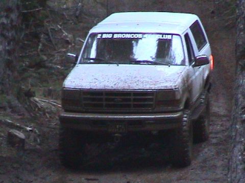 1996 Ford Bronco - Ready to make a momentum run at it. (by Anne) (2/21/2004)