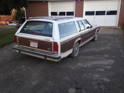 1990 Ford Country Squire