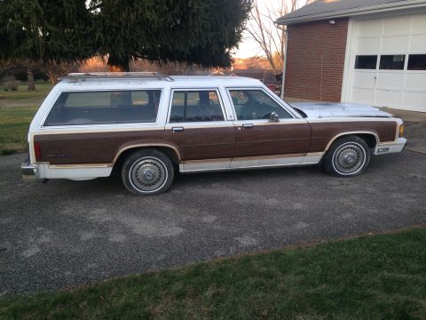 1990 Ford Country Squire