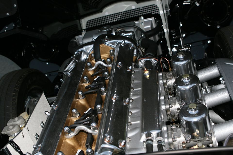 1967 Jaguar XKE Series 1 4.2 Liter Roadster - Engine 3 (Photo by Lance C. Yarema / www.classicshowcase.com)
