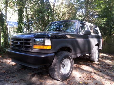 1994 Ford Bronco photo