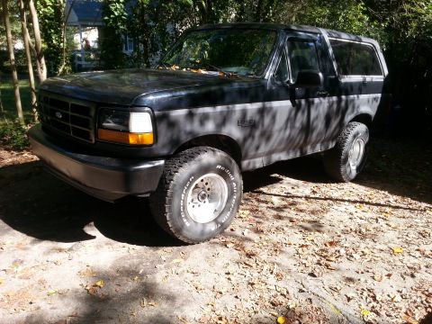 1994 Ford Bronco photo