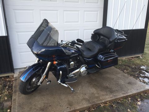 2013 Harley-Davidson FLHX “Big Blue”