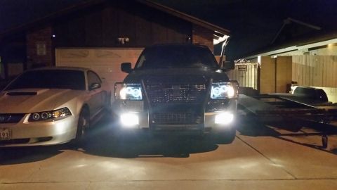 2003 Ford Expedition “TOW RIG”