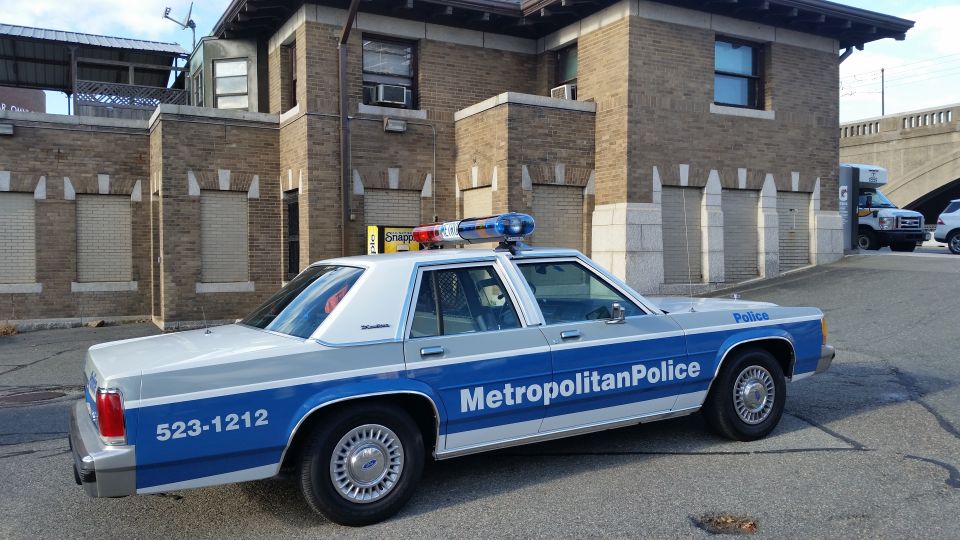 Side profile of a Metropolitan Police Ford Crown Victoria patrol car