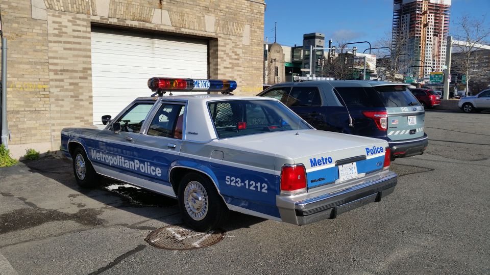 Rear three-quarter view of a Metropolitan Police Ford Crown Victoria patrol car